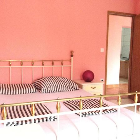 Yellow House Experience Aparthotel Pag Island Екстериор снимка