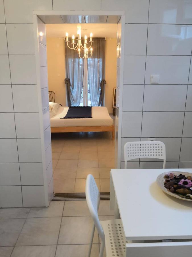 Yellow House Experience Aparthotel Pag Island Екстериор снимка