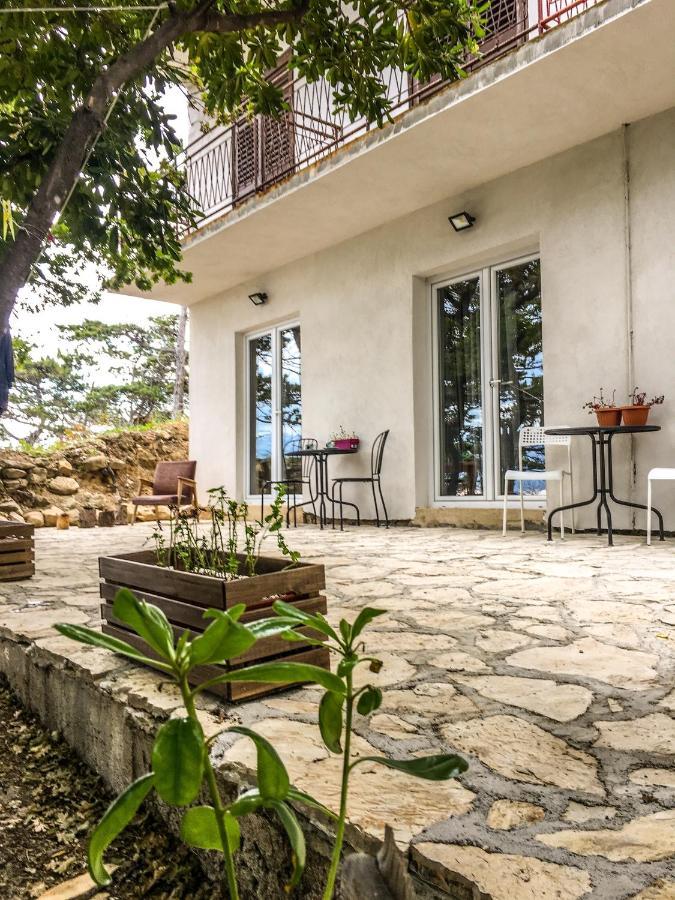 Yellow House Experience Aparthotel Pag Island Екстериор снимка