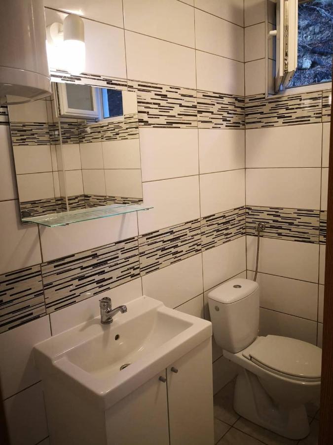 Yellow House Experience Aparthotel Pag Island Екстериор снимка